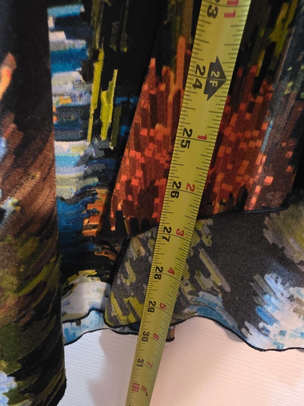 4/$97 Canadian Vivian Wong Abstract Brushstroke Button-Front Top - Picture 6 of 14
